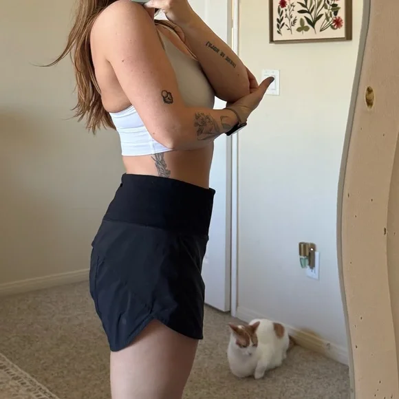 Lulu lemon black speed up high rise shorts - Picture 2 of 6